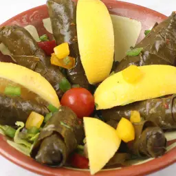 طاجن ورق عنب باللحم